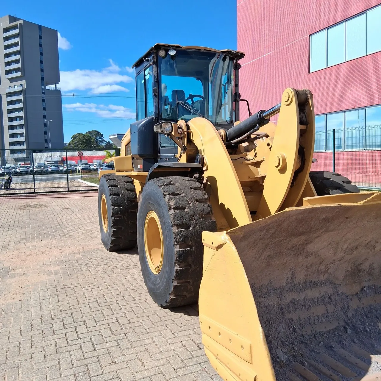 Pá Carregadeira CAT 938K ANO 2021 Ideal para Construção e Terraplanagem