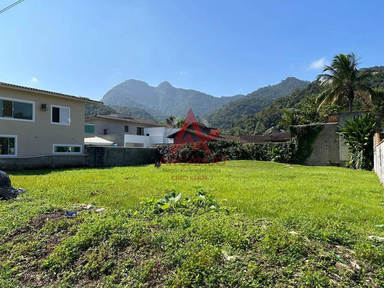 TERRENO A VENDA EM CONDOMINIO FECHADO EM UBATUBA-SP 640M²