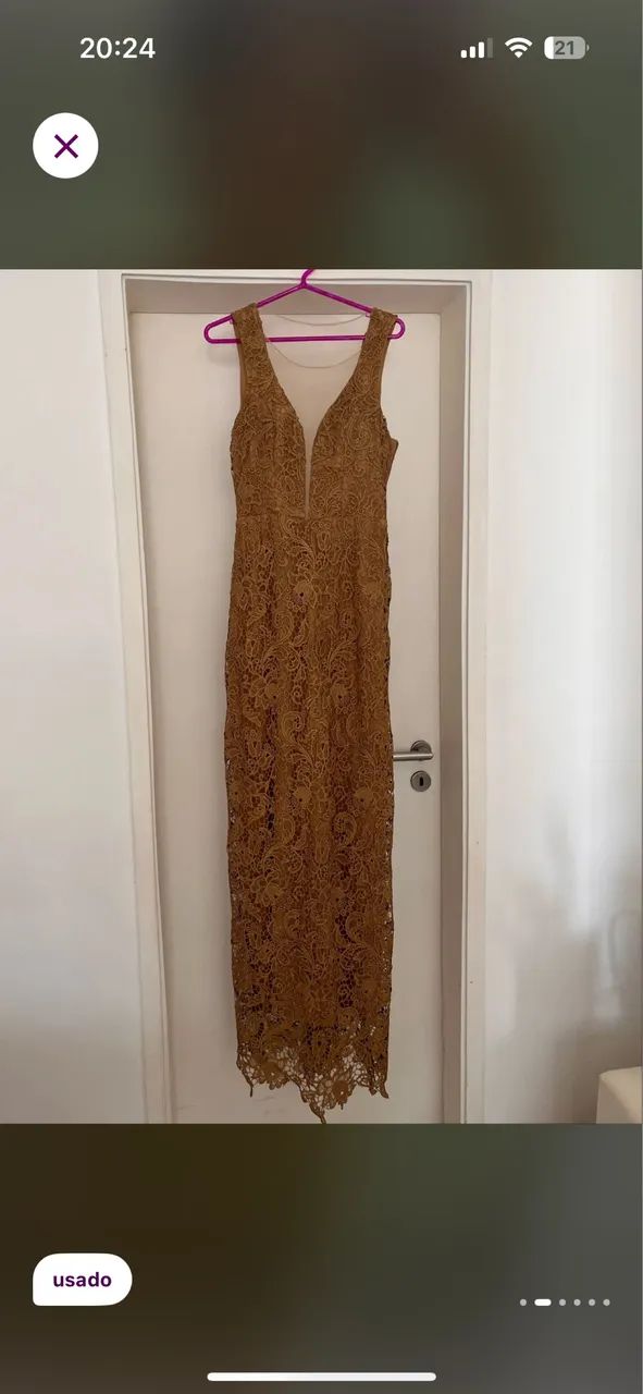 Vestido longo de renda dourada - decote profundo - Foto 2