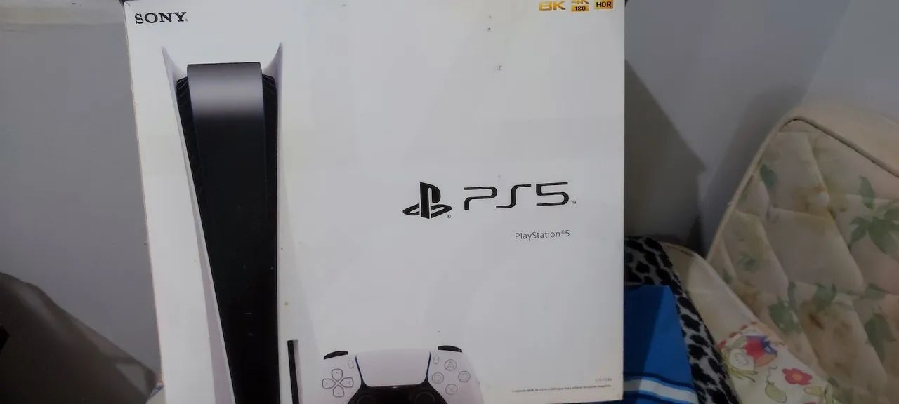 Playstation 5 (mídia física) + dois controles - Foto 3