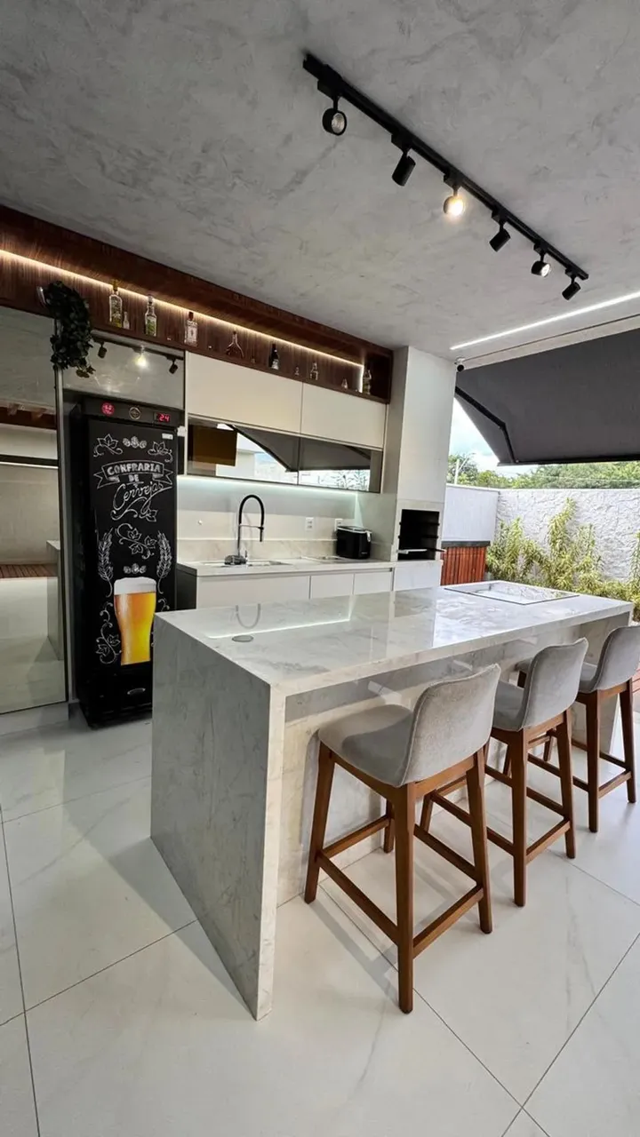 CASA CONDOMINIO DE ALTISSÍMO PADRÃO 250M²