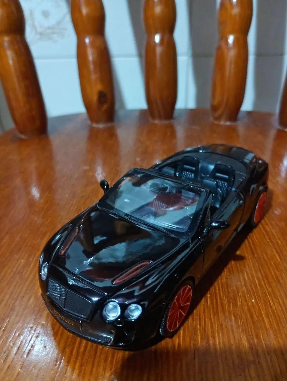 Miniatura Bentley continental supersports 1/32