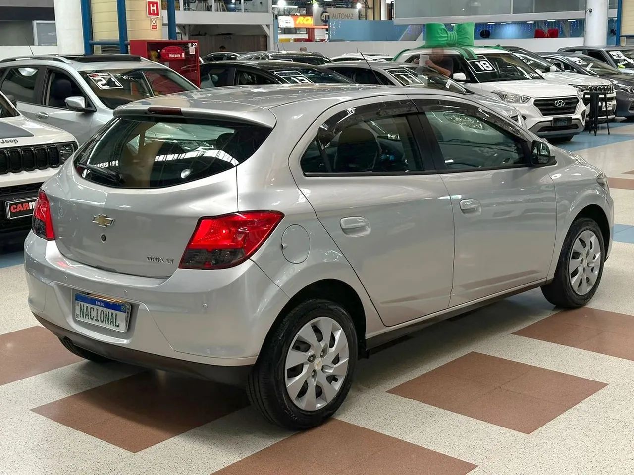 CHEVROLET ONIX 2013 1.4 LT COMPLETO + MULTIMÍDIA E AR - Foto 5