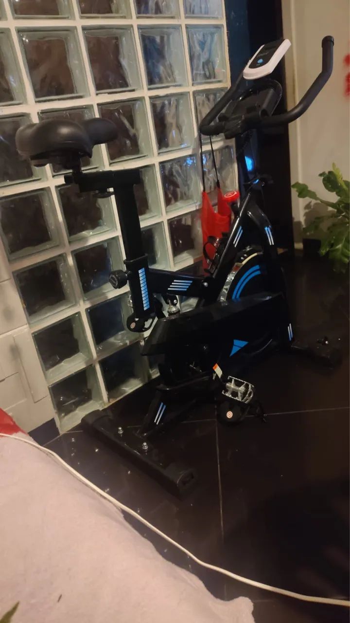 Bicicleta ergométrica nova 