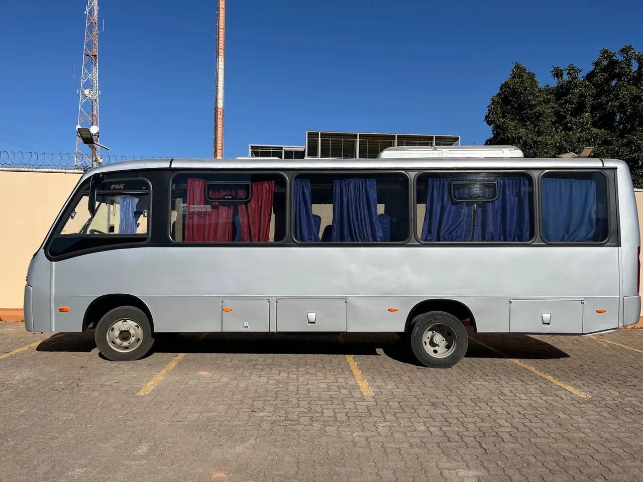 Micro Onibus Comil - Menor preço - Foto 4