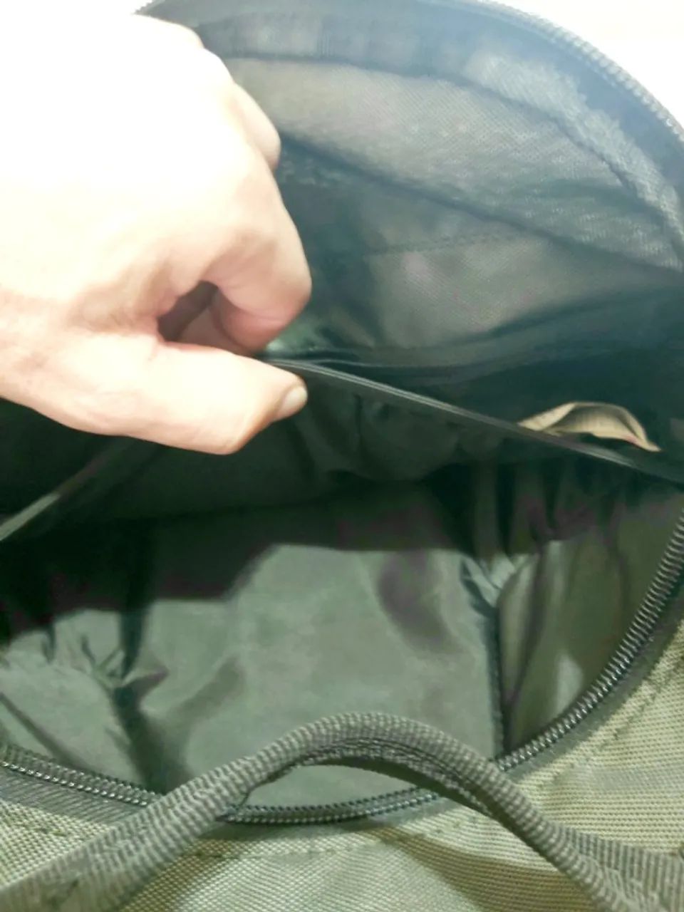 Mochila Urbana - 20 Litros Marca Solognac Em Ótimo Estado (Usado) - Foto 5