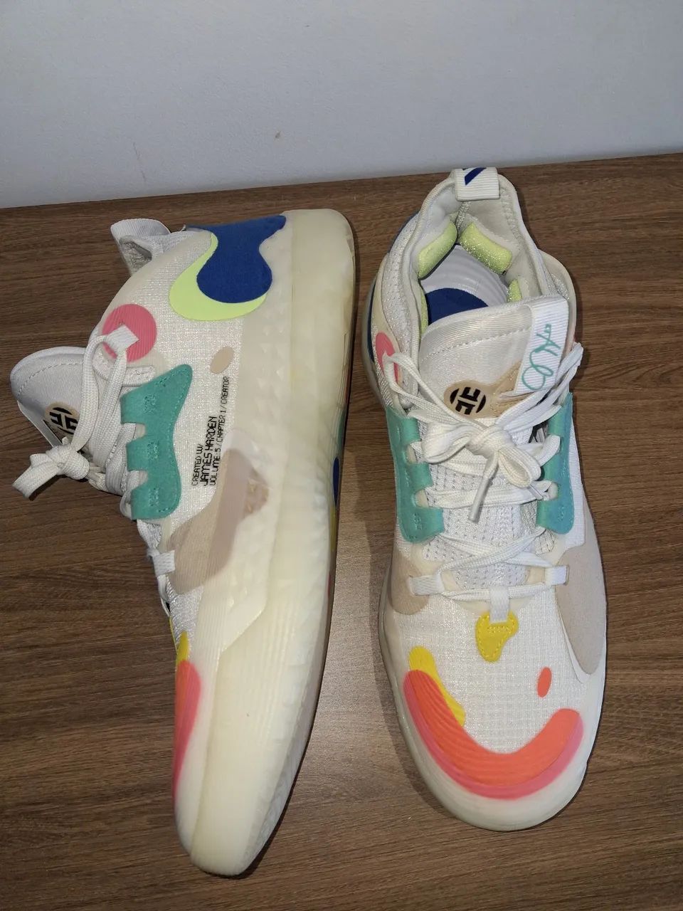 Tênis Adidas Harden Vol. 5 , peça de  colecionador 