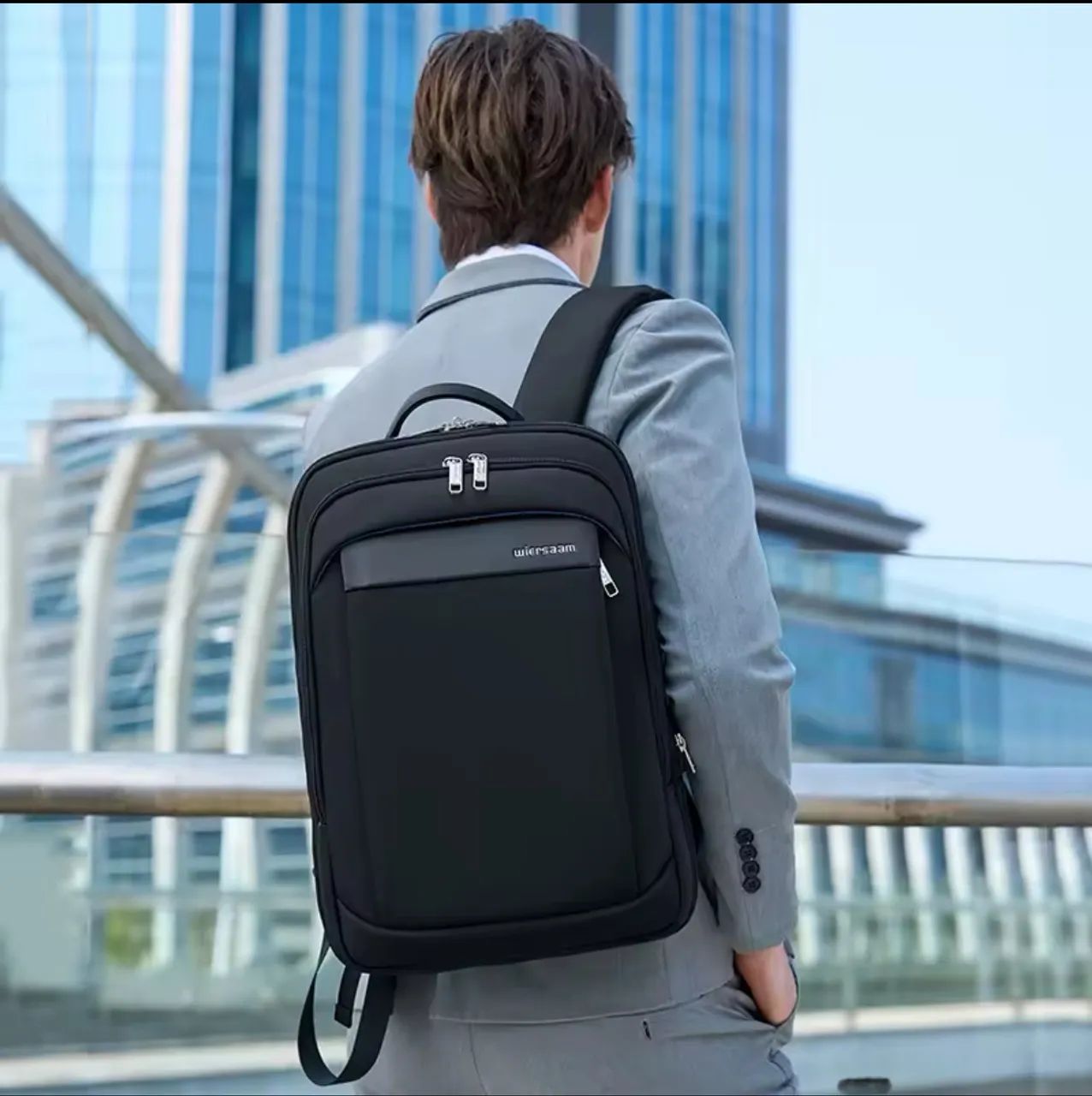 Mochila Masculina Preta Executiva/ expansível  - Foto 3