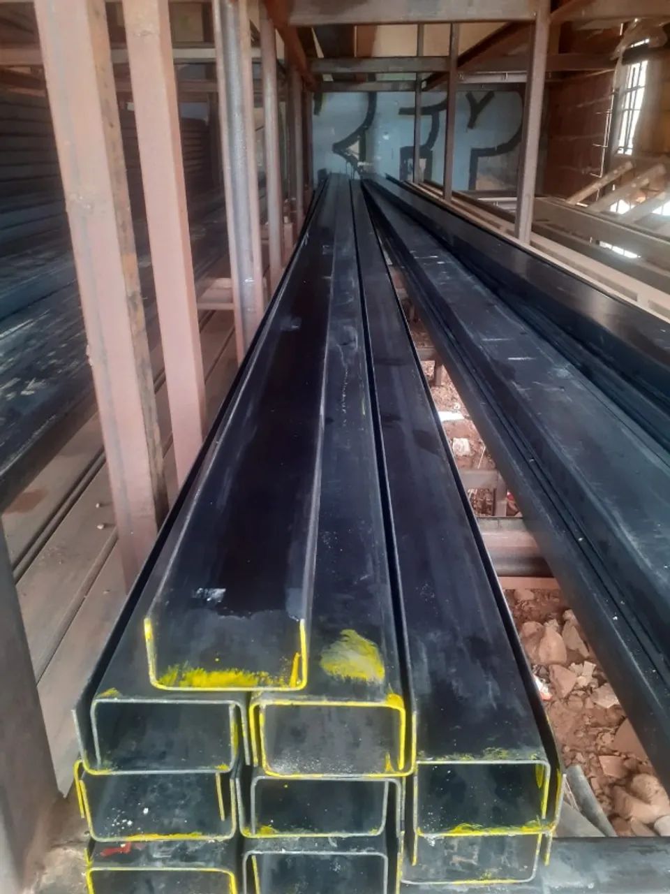 perfil u simples pra tesoura 75x40 chapa 14  6 metros 89,90 a vista 