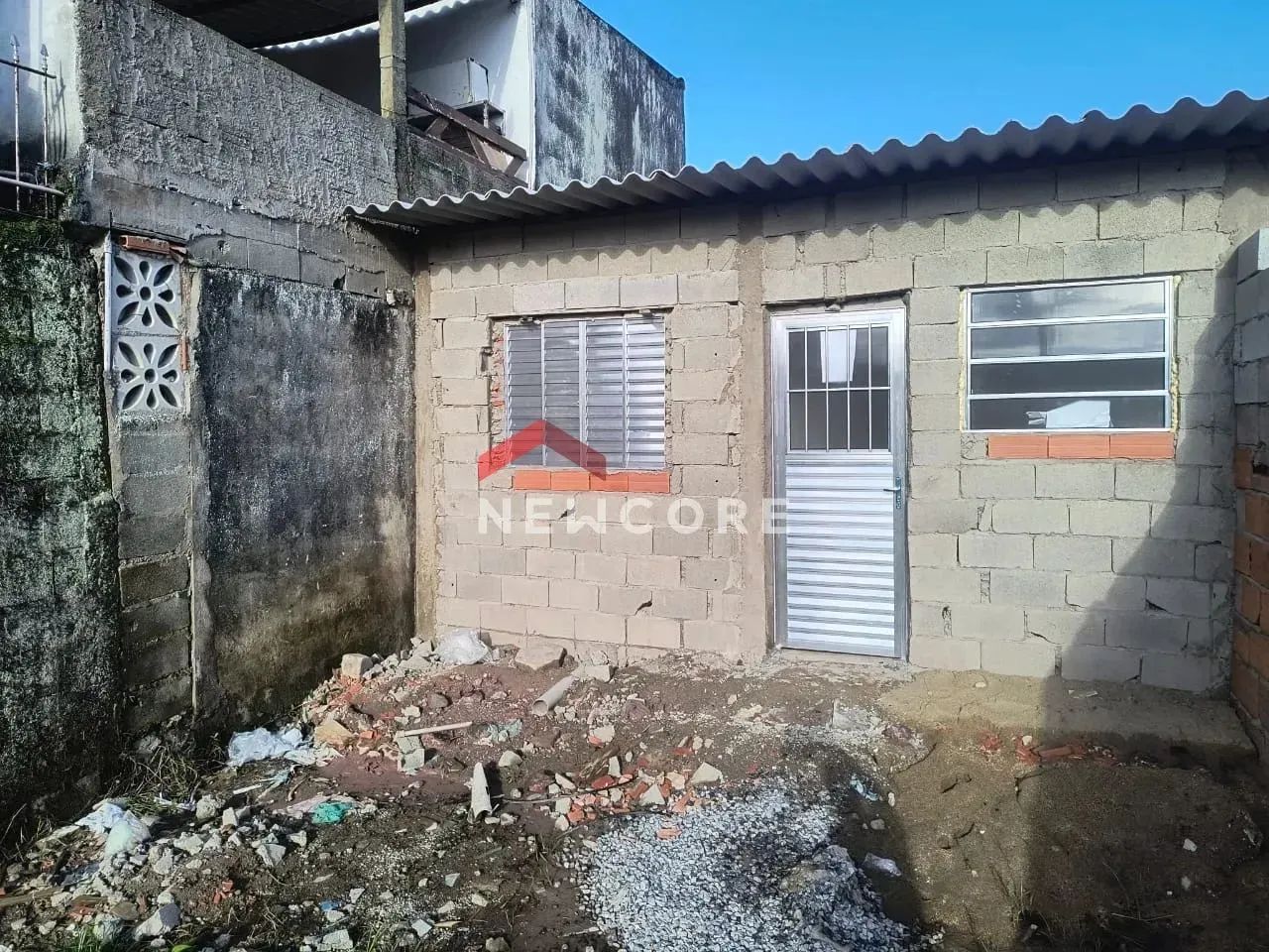 Casa em Avenida Vereador Armando Ferreira - Gaivota (Interior) - Itanhaém/SP