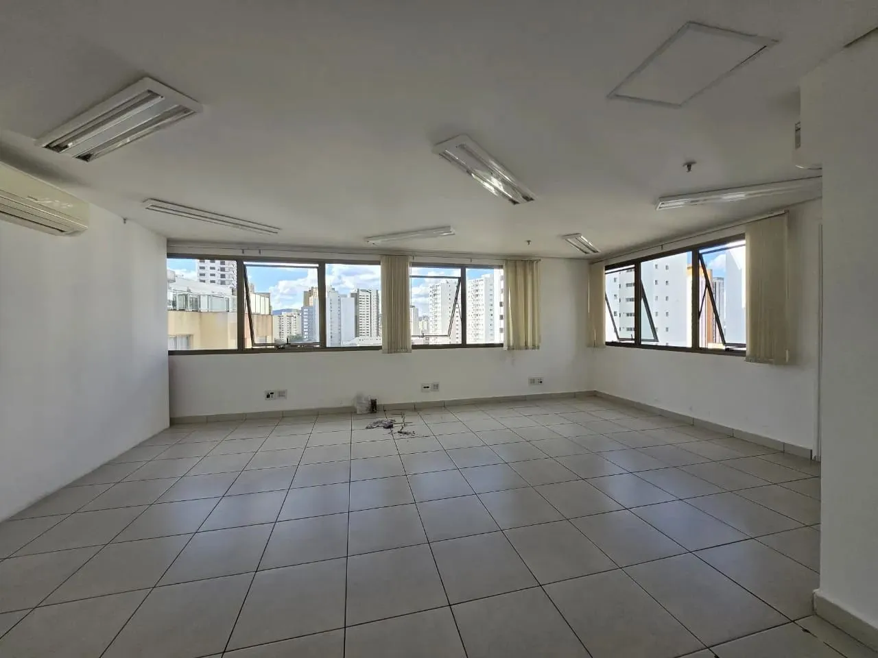 Salas Comerciais de 82 m² em Santana - SP