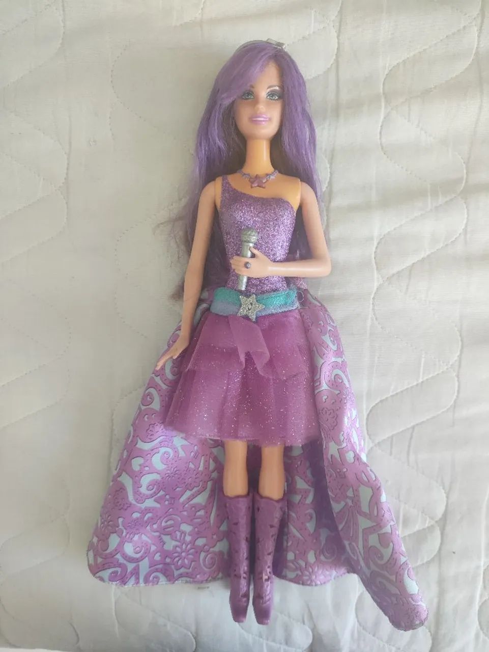 Boneca Barbie keyra do filme Barbie a princesa e a pop star 