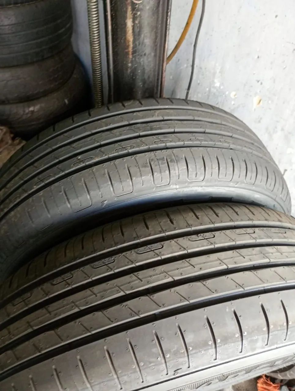 Pneus 205/60/16 Goodyear novo - Foto 3
