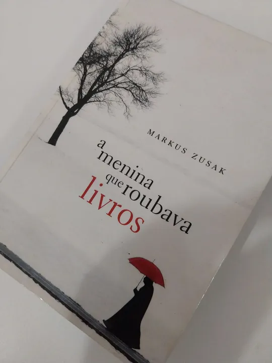 Livro - A Menina Que Roubava Livros