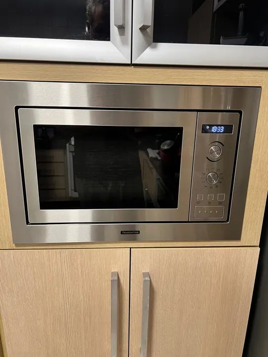 Micro-ondas Tramontina inox em perfeito estado 