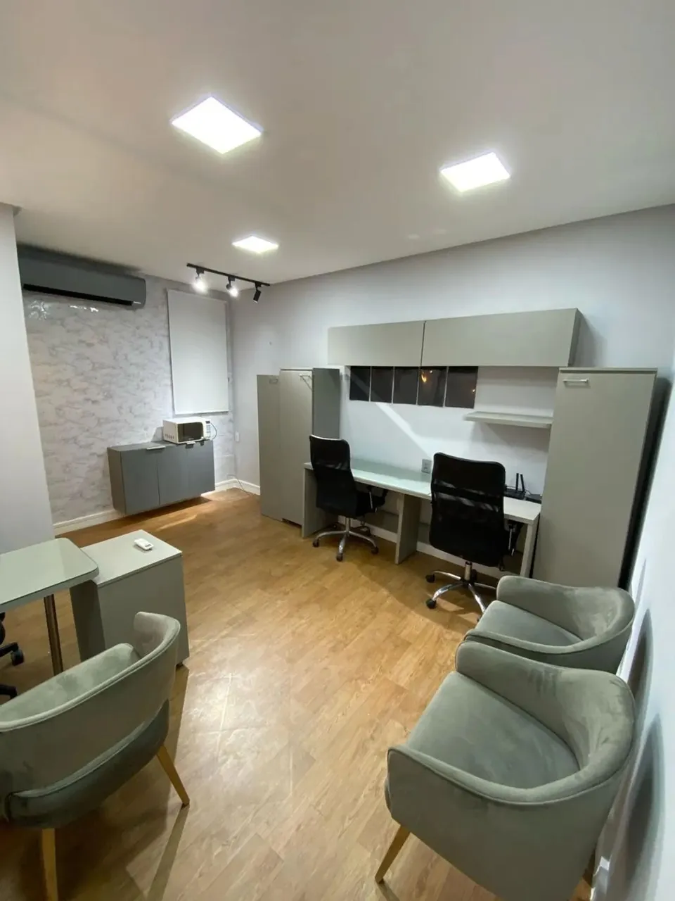 alugo sala comercial no Jardim Oceania toda mobiliada