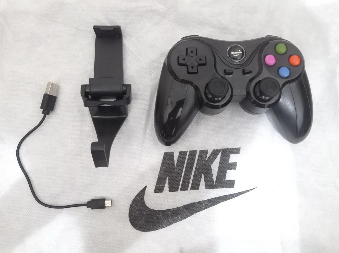 Controle Bluetooth p/ Celular + Suporte + Cabo