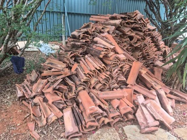 Doação de telhas cerâmicas