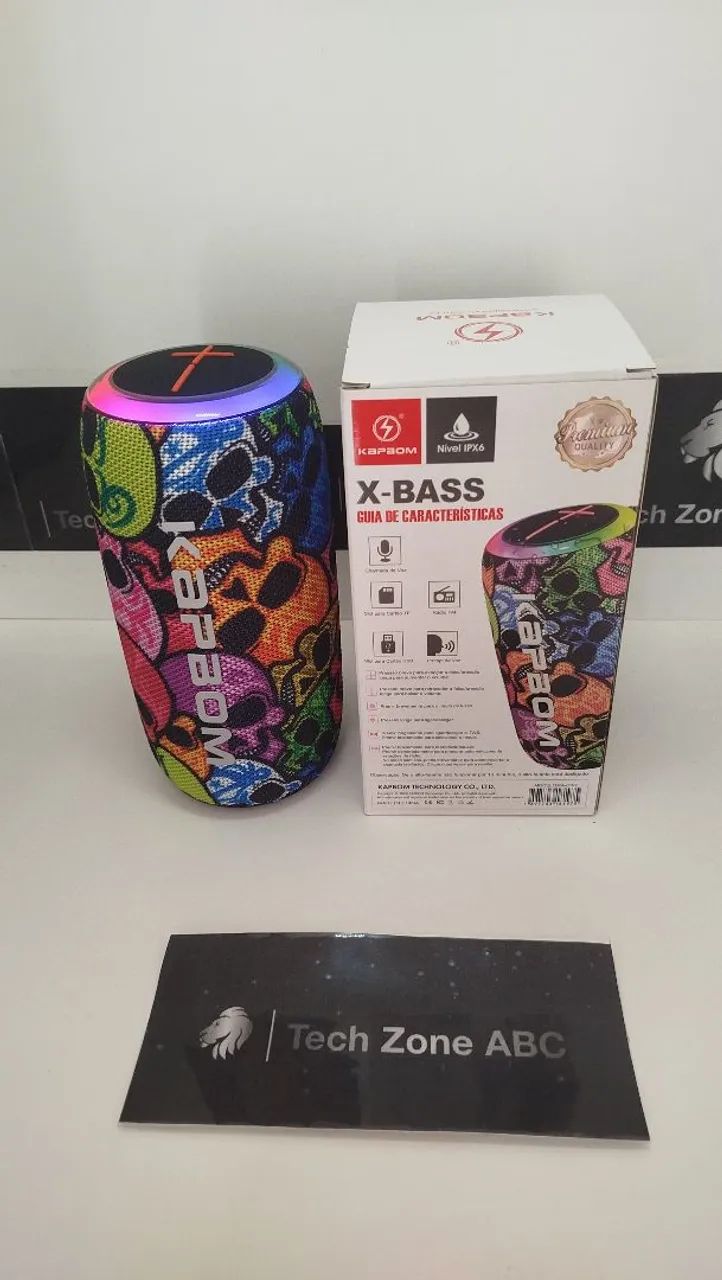 Caixa de Som Bluetooth Kapbom Skull, X-Bass
