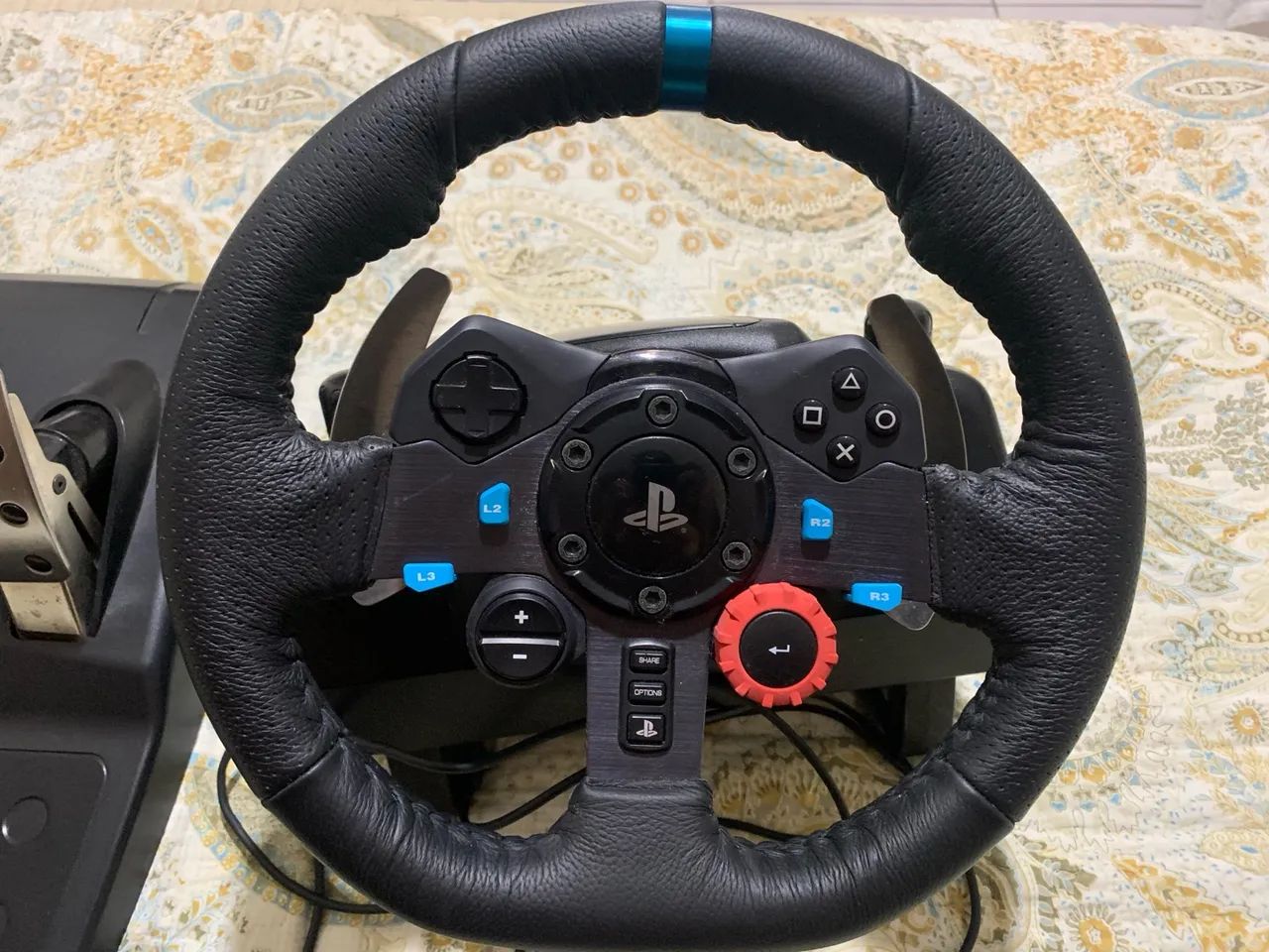 Volante Logitech G29 Driving Force para PS4 e PC