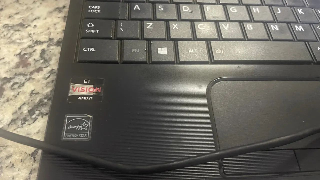 Notebook Toshiba 15polegdas amd  - Foto 2