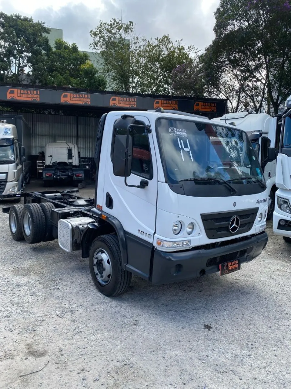 Mb Accelo 1016 2014 6x2 Truck