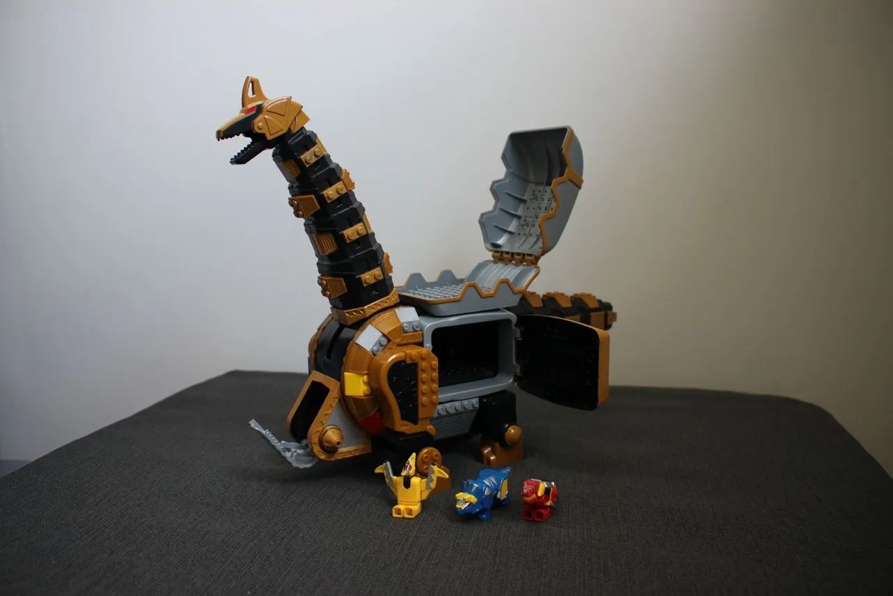 Megazord Power Rangers | Brachiozord Dino Thunder | anos 2000 | Campinas/SP