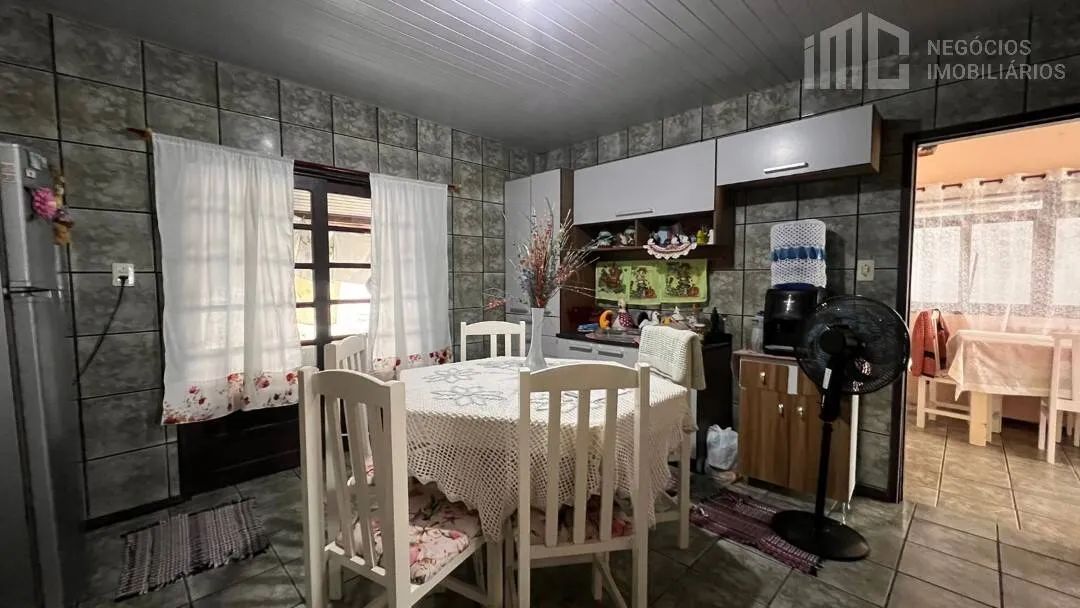 Casa com 3 dormitórios + edícula nos fundos | Centro - BBS - Foto 4
