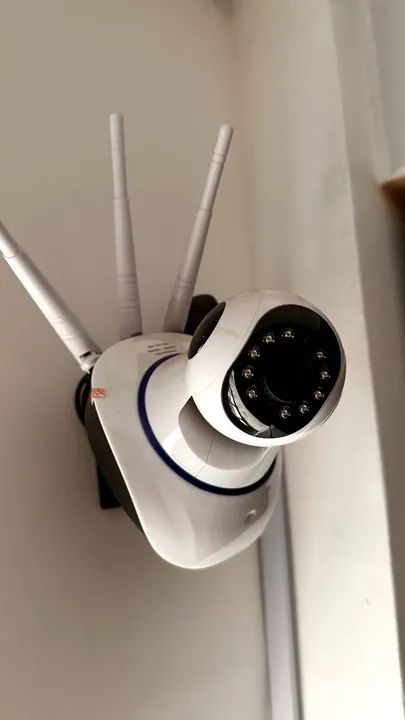 Câmera Ip 3 Antenas Wifi Wireless 3ª Geração Visão Noturna Cor Branco - Foto 2