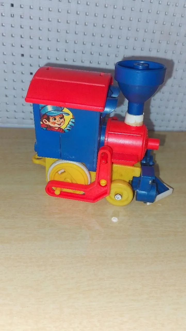 Trem de brinquedo vintage da estrela 