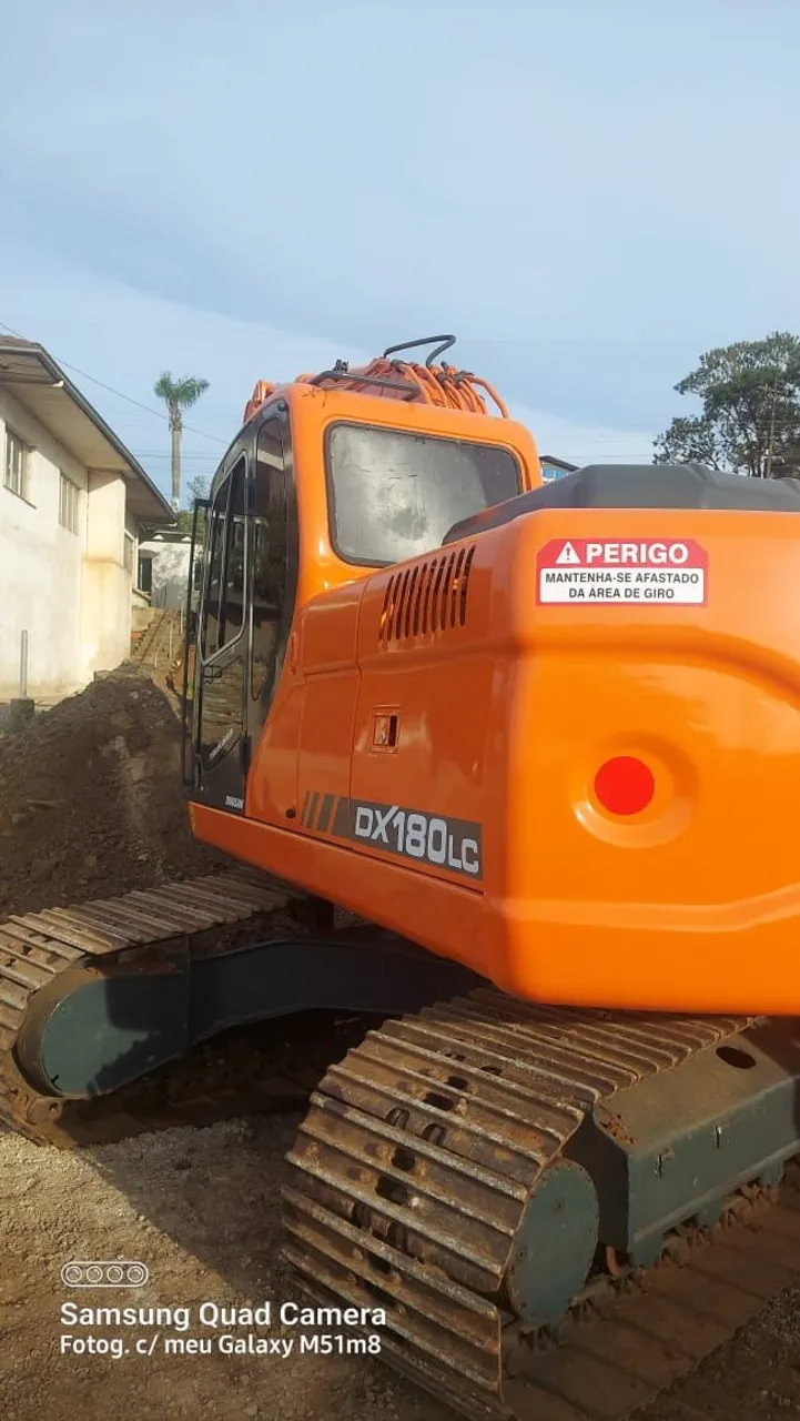 Escavadeira Hidráulica Doosan DX180LC