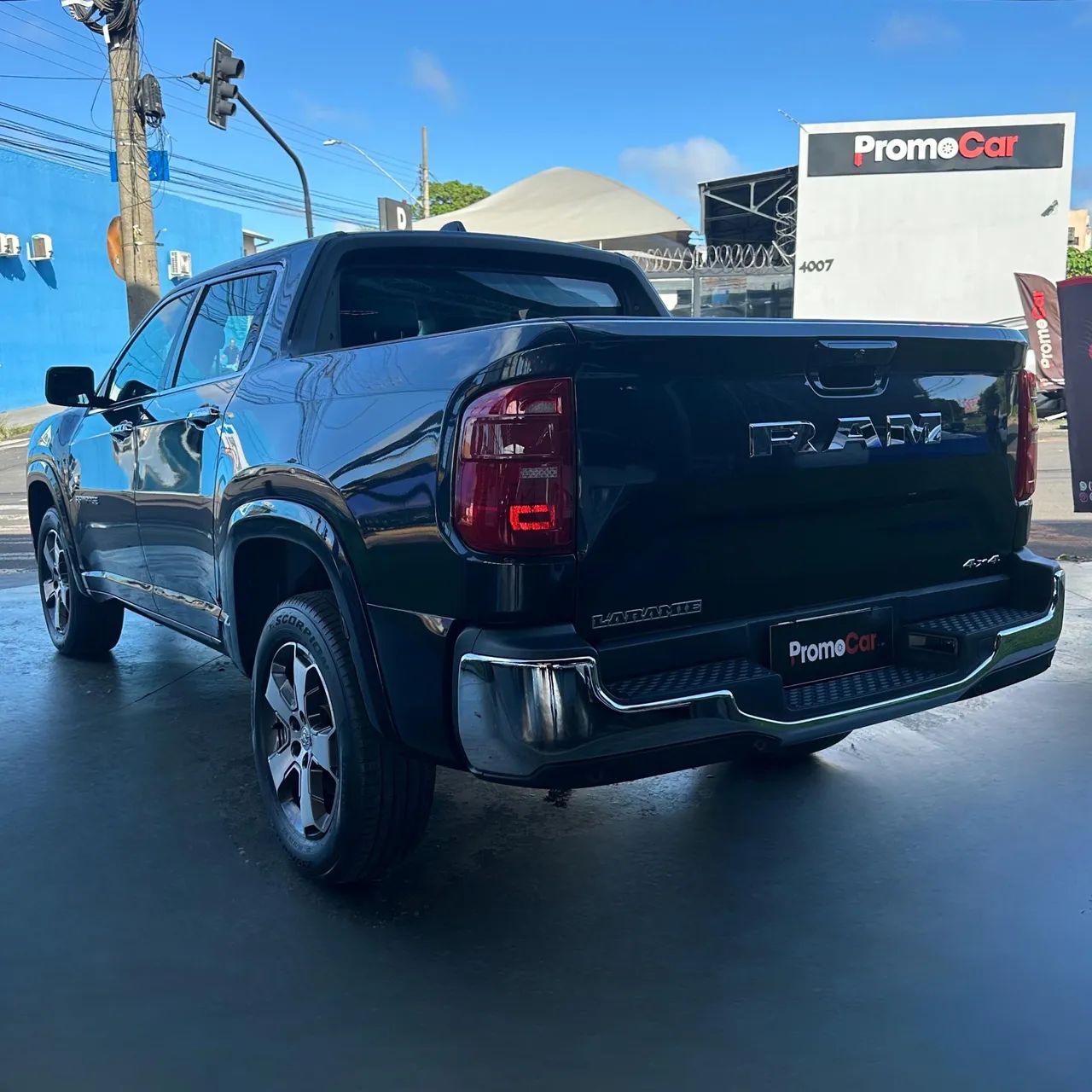 RAM RAMPAGE LARAMIE 2.0 TB CD 4X4 Die. Aut. - Foto 4