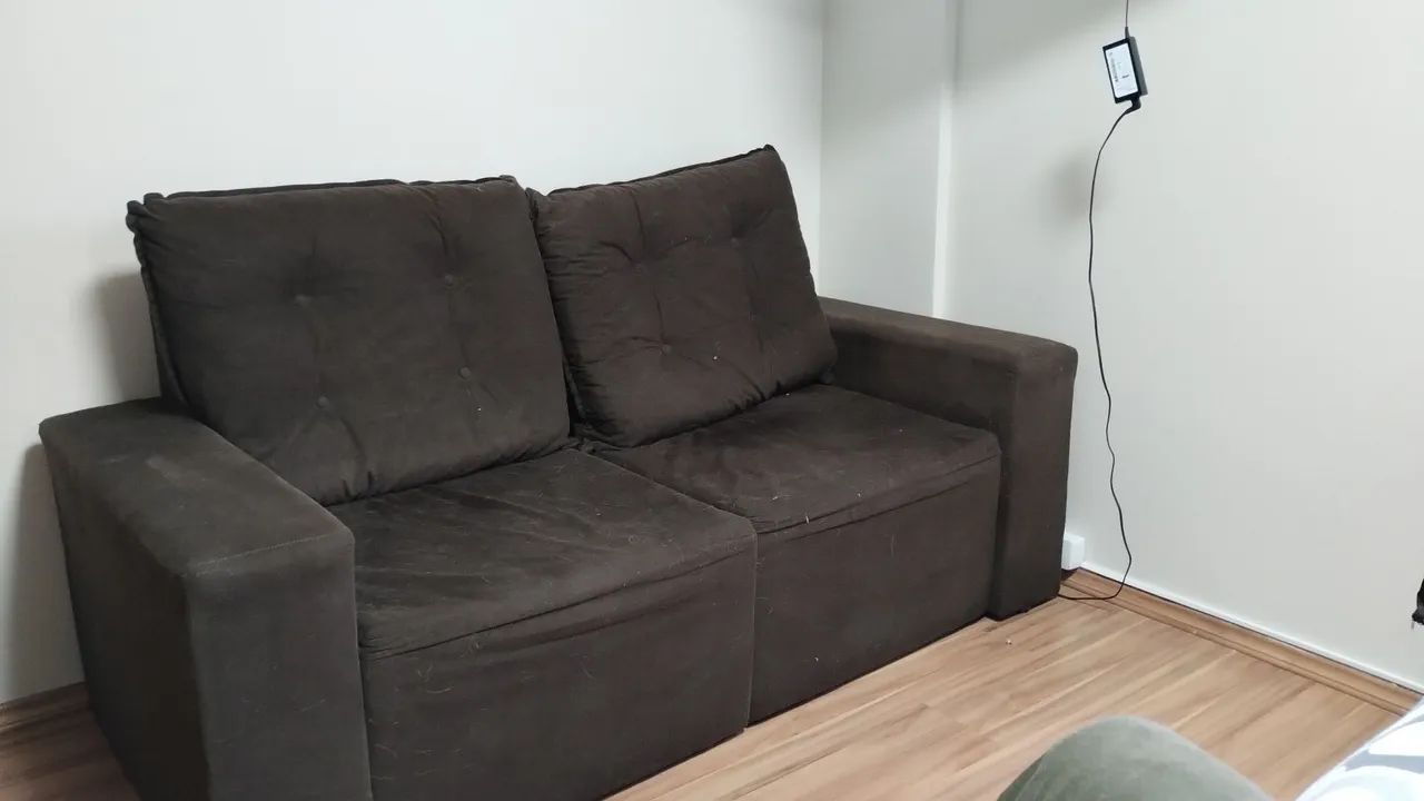 Sofá 2 lugares marrom escuro - 1.80mt