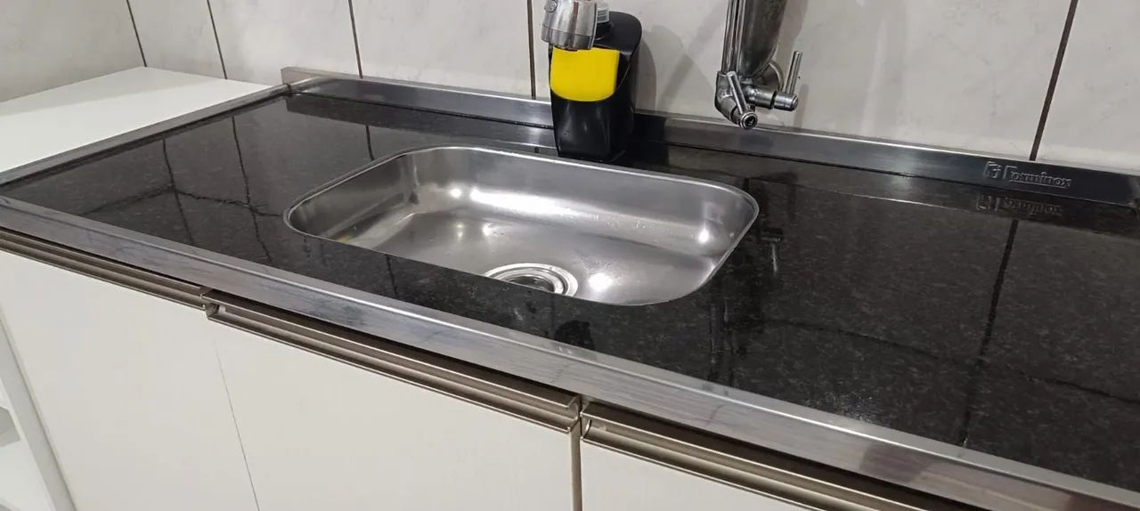 Armário de cozinha e Pia de Mármore da marca Forminox com cuba de Aço Inox. - Foto 3