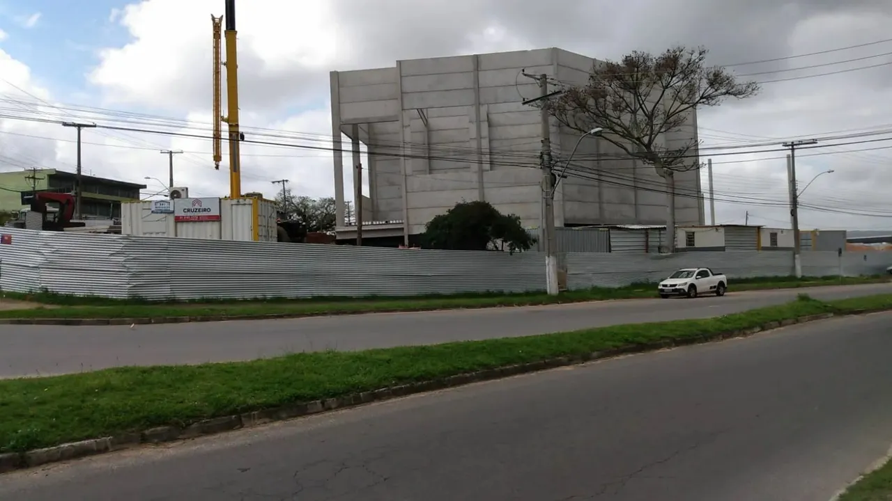 Lote em Avenida Juca Batista - Hípica - Porto Alegre/RS