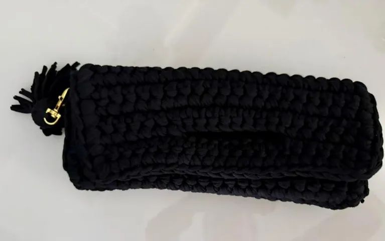 clutch tricô - preto - nova