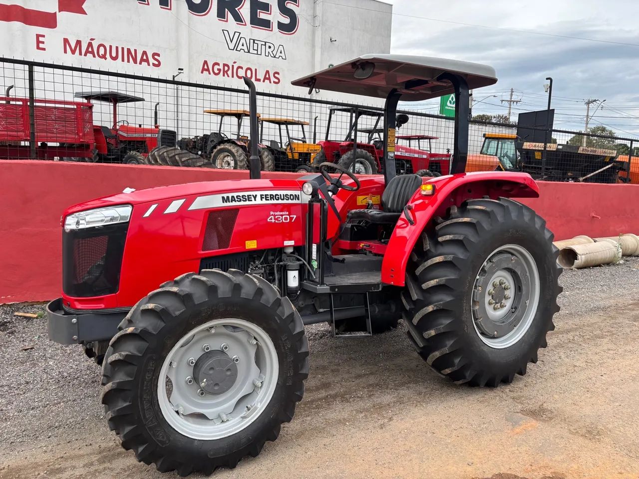 Trator massey 4307 - Foto 2