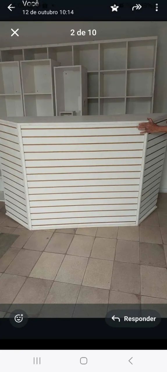 Expositor de calçados de  MDF 