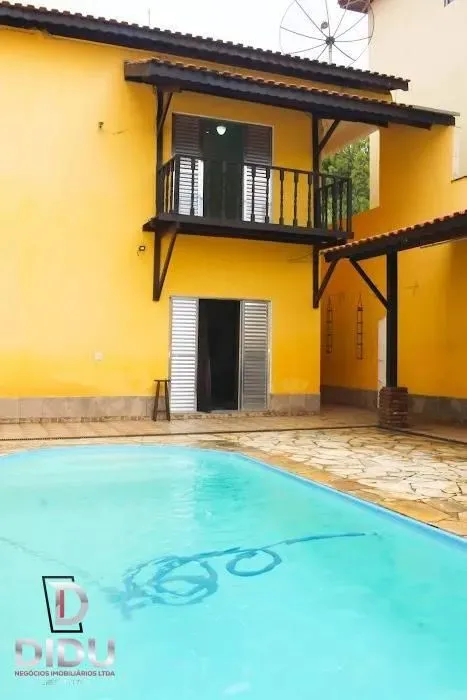 Sobrado à venda em Cotia, Jardim Miranda, com 3 quartos, 380m²