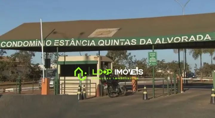A Loop Imóveis vende ou troca lote na Quadra 2 no Condomínio Estância Quintas da Alvorada.