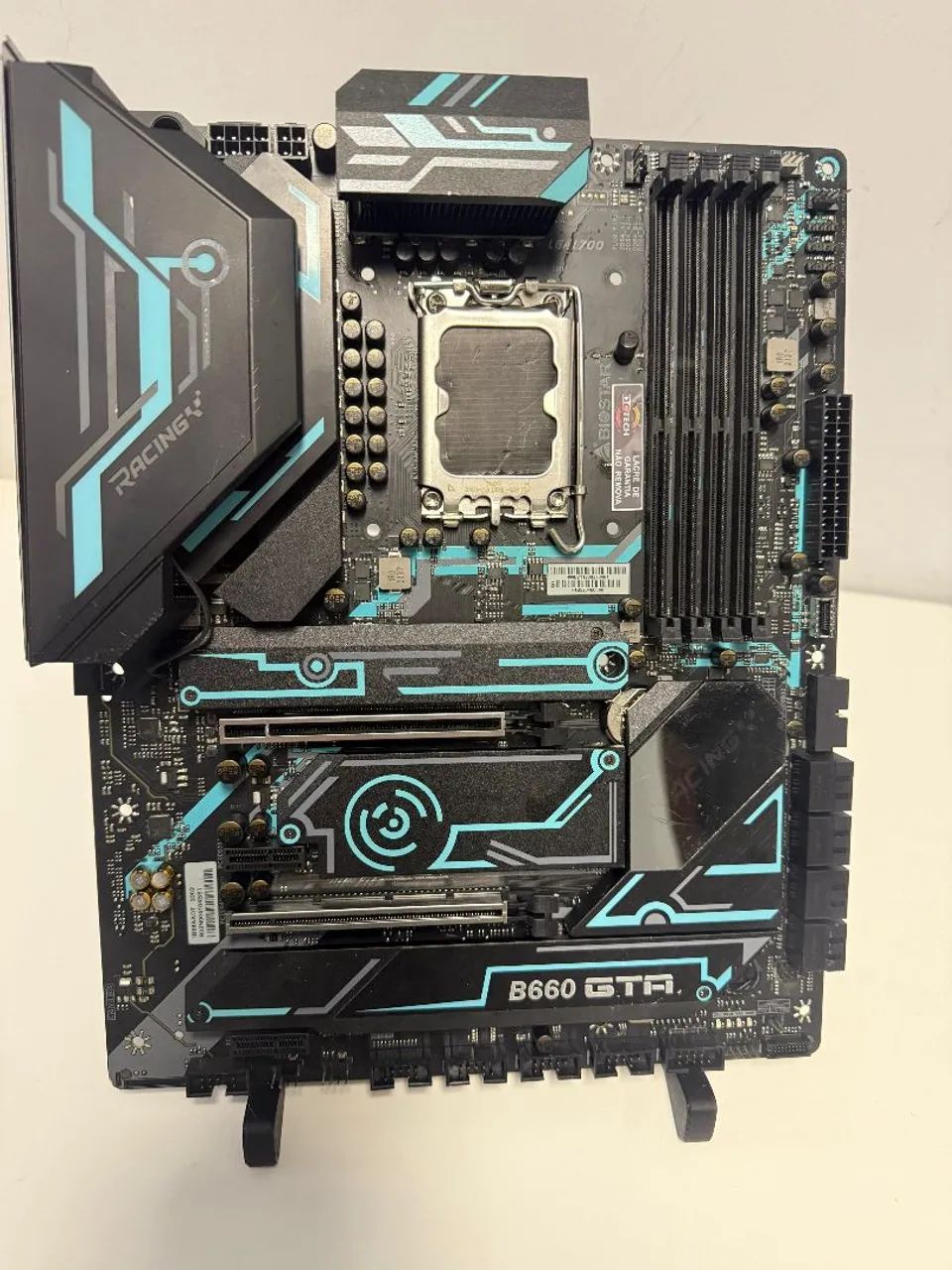 B660 GTA LGA 1700 DDR4