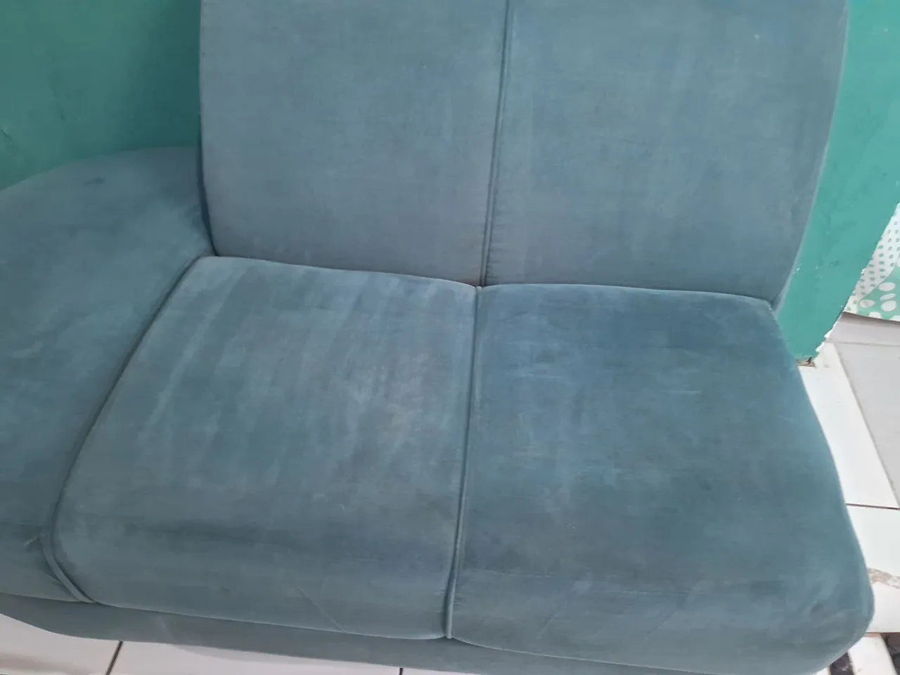 Sofá 2 lugares azul turquesa