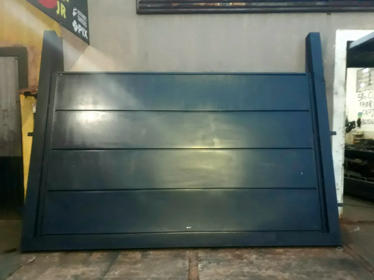 Vendo Portão de elevação