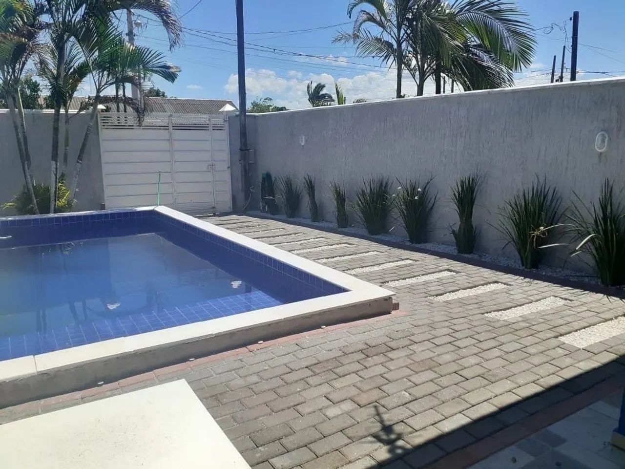 Vendo casa com piscina na praia de Pontal do Paraná shangrila.