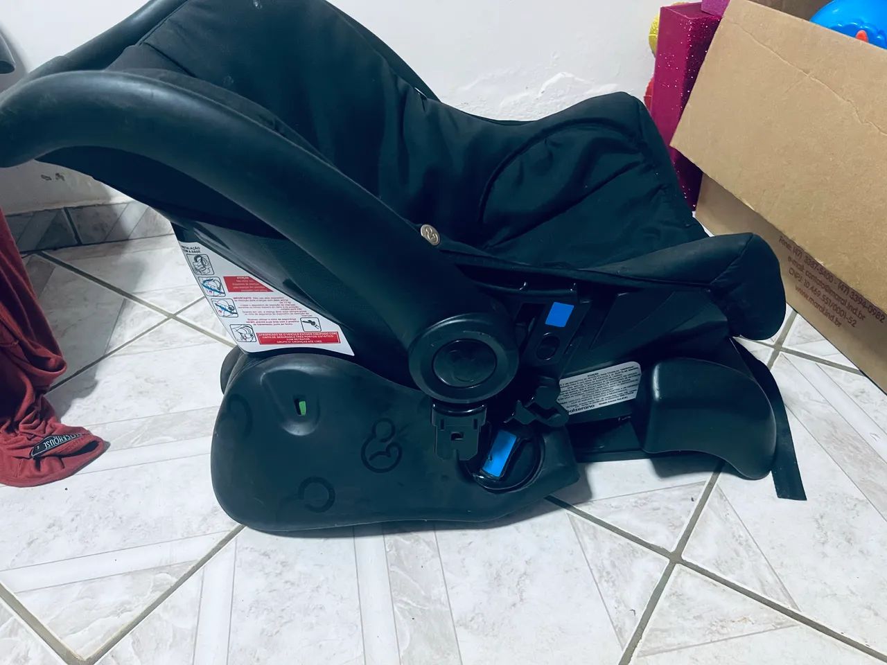 Bebê conforto com base 