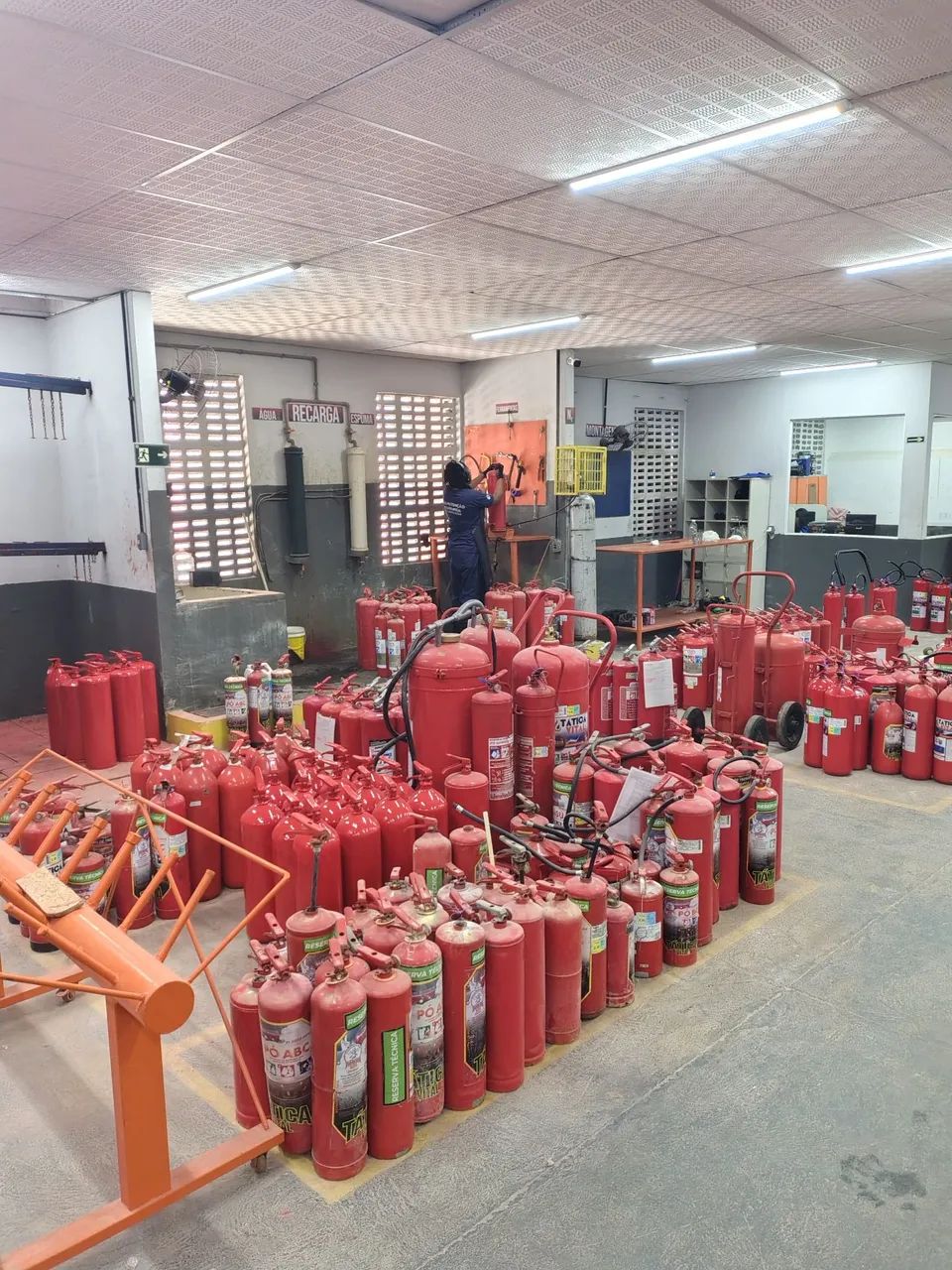 EMPRESA de Manutenção e Recarga de Extintores de Incêndio 