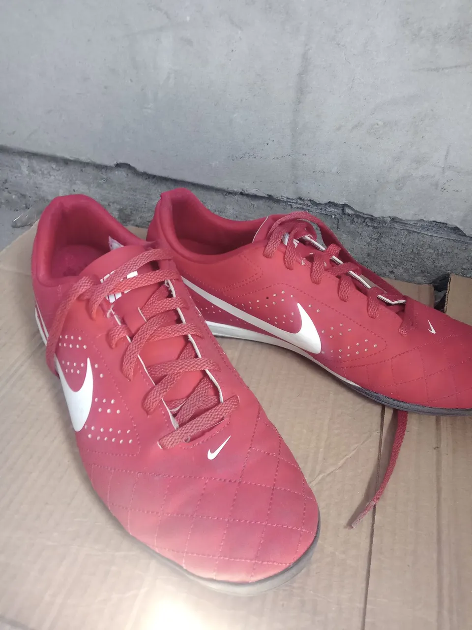 Chuteira Nike Futsal - Tamanho 39