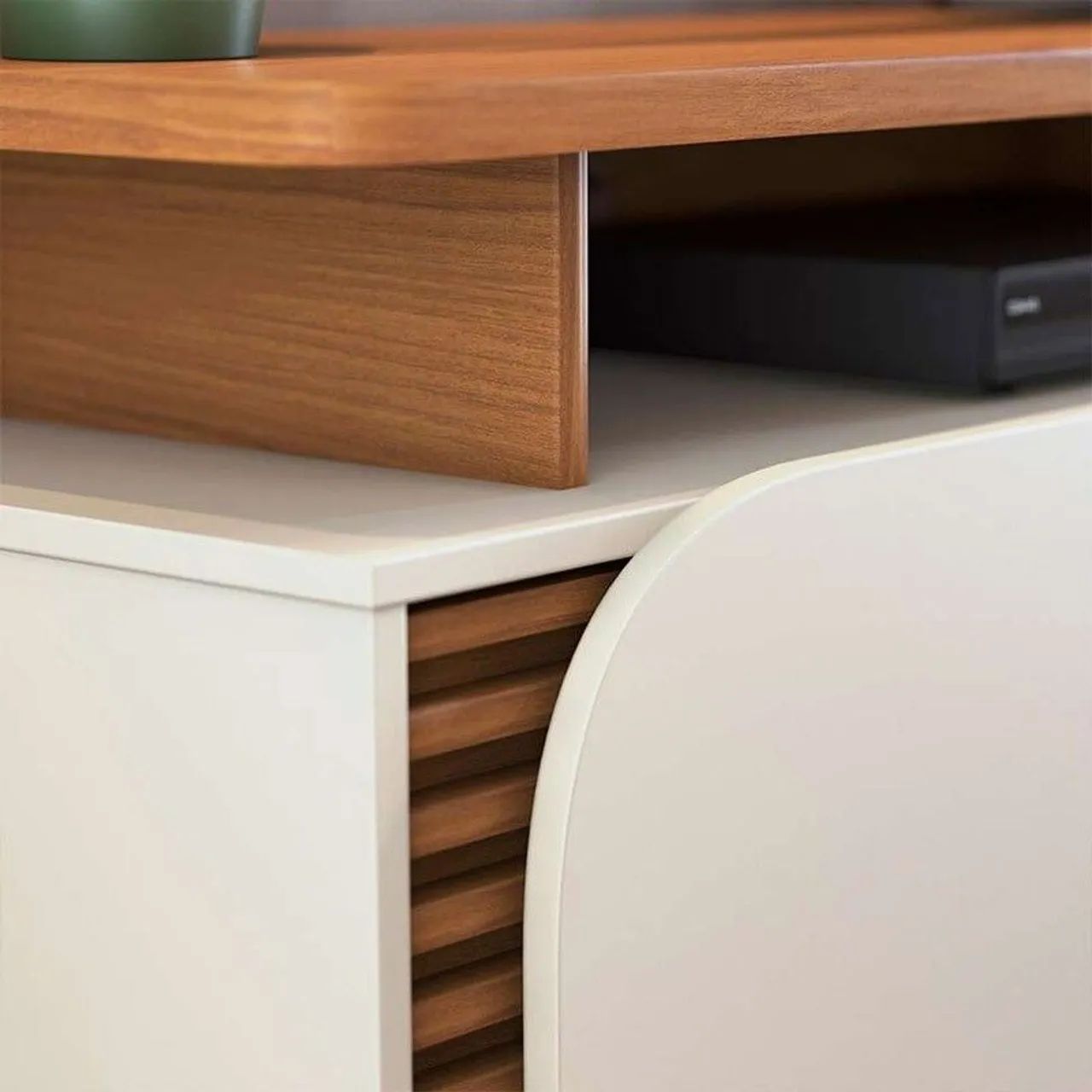 Rack moderno para TV com design clean e funcional - Foto 4
