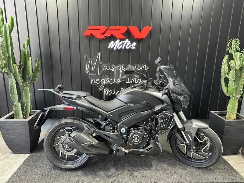 BAJAJ DOMINAR D400 2025
