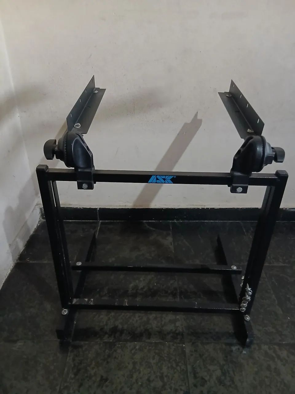 Carrinho pra mesa de som